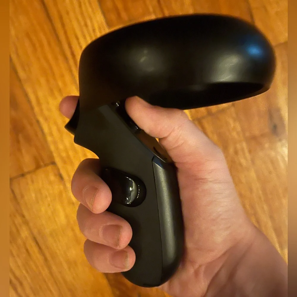 Oculus Quest VR Headset with Controllers - Black